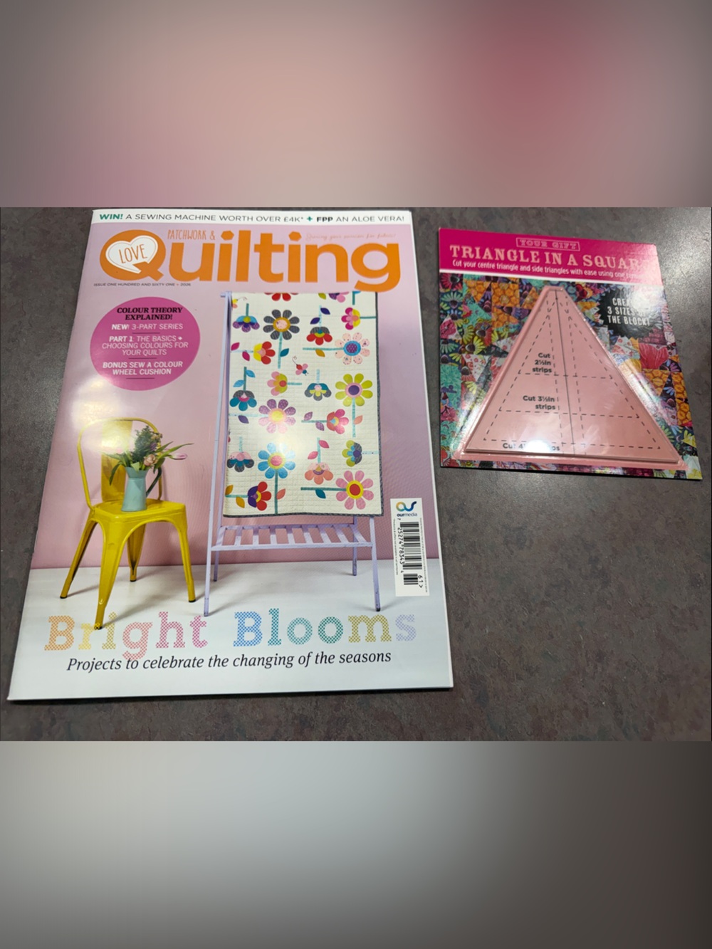Patchwork & Quilting Magazine - Bright Blooms